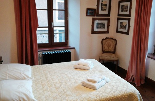 Ferrieres-Saint-Mary Hotel | Hotel des Voyageurs