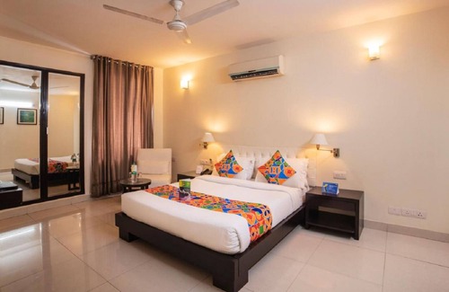 Saket Hotel | Hotel Diamond Tree Saket
