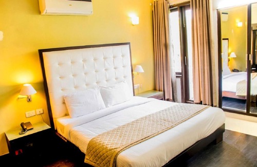 Saket Hotel | Hotel Diamond Tree Saket