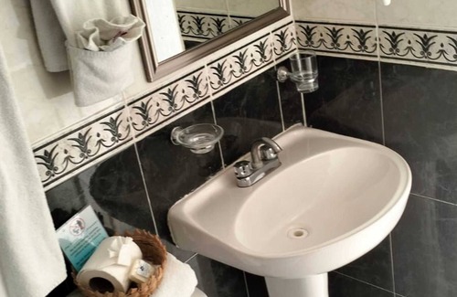 Colonia Adolfo Lopez Mateos Hotel | Hotel Dos Mundos, Isla Cozumel