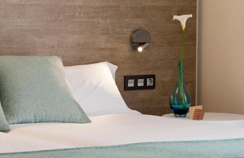 Ainsa Hotel | Hotel Dos Rios Central