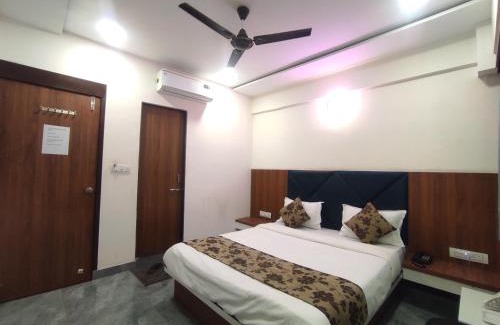 Ahmedabad Hotel | Hotel Earth Inn, Subhash Bridge, RTO Circle, Ahmedabad