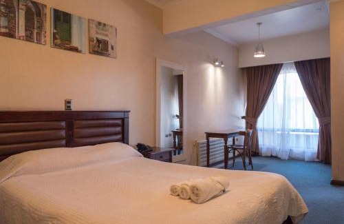Los Angeles Hotel | Hotel Econohotel