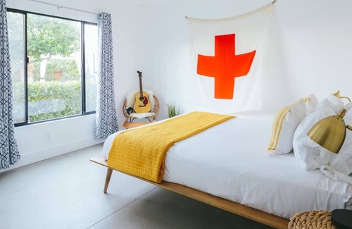 Warm Sands Hotel | Hotel El Cid by AvantStay | 16 OCC Full Hotel Buyout in Palm Springs w/Pool!
