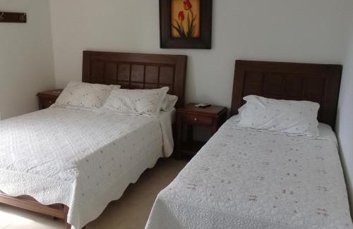 Caucasia Hotel | Hotel Frutas del Lago