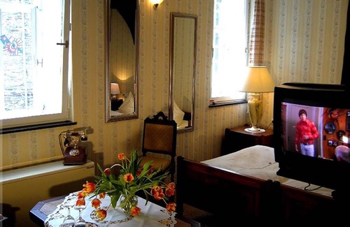 Monschau Hotel | Hotel Graf Rolshausen - Double Room Shower / WC