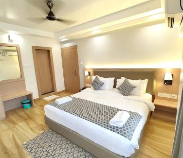 Puri Hotel | HOTEL GRAND RESORT PURI - Swimming-pool-and-Garden, near-sea-beach-and-temple fully-air-conditioned-hotel with-lift-and-parking-facility - A Luxury Collection of Hotel