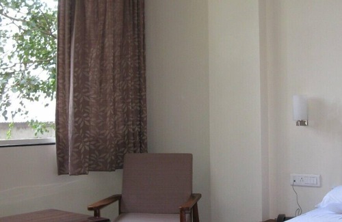 Central Pune Hotel | Hotel Gulmohr