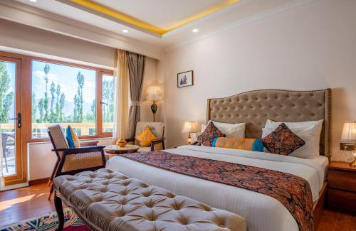 Leh Hotel | Hotel Gyalpo Residency - A Mountain View Luxury Hotel in Leh