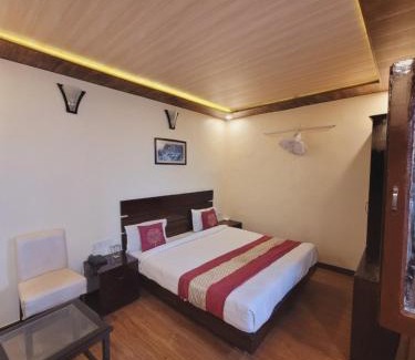 Mallital Hotel | Hotel Hidden Chalet Nainital Near Mall Road - Luxury Room - Excellent Customer Service