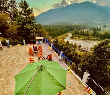 Manali Hotel | Hotel Hollywood Vibes #riverview #premium rooms #prime location #most awarded #parking #top rated #open terrace #lawn #best selling hotel in manali