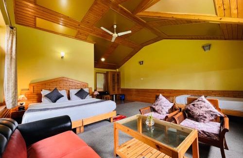 Manali Hotel | Hotel Hollywood Vibes #riverview #premium rooms #prime location #most awarded #parking #top rated #open terrace #lawn #best selling hotel in manali