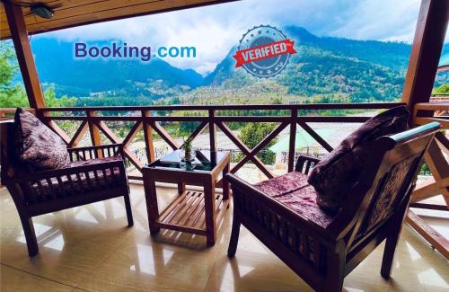 Manali Hotel | Hotel Hollywood Vibes #riverview #premium rooms #prime location #most awarded #parking #top rated #open terrace #lawn #best selling hotel in manali