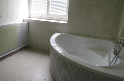 Nove Zamky Hotel | Hotel Hubert Nové Zámky