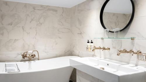 Bath Hotel | Hotel Indigo - Bath by IHG
