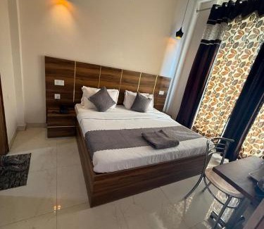 Zirakpur Hotel | Hotel kartik