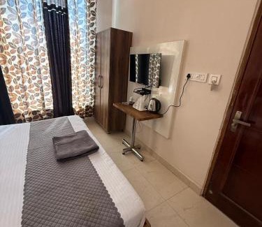 Zirakpur Hotel | Hotel kartik