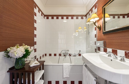 Paquis-Temple Hotel | Hotel Kipling