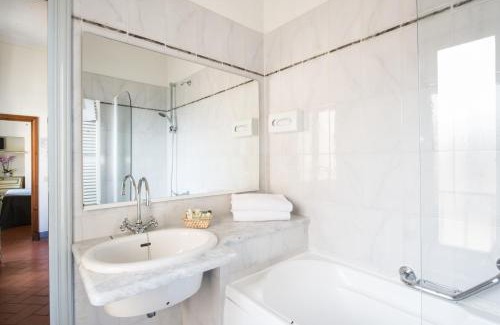 San Gimignano City Centre Hotel | Hotel La Cisterna