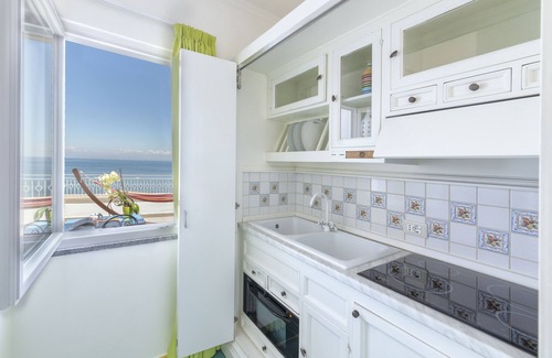 Casamicciola Terme Hotel | Hotel La Madonnina