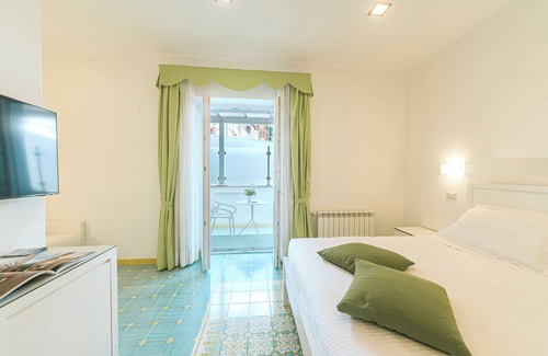 Casamicciola Terme Hotel | Hotel La Madonnina