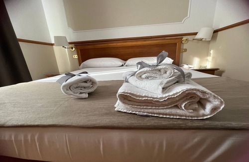 Fuorigrotta Hotel | Hotel Leopardi