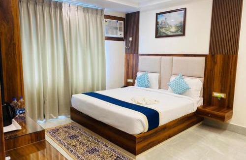 Deoghar Hotel | HOTEL MAA LAXMI PALACE