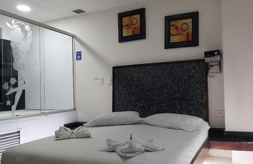 Villa Nueva Hotel | HOTEL MARAT
