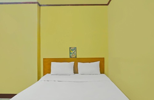 Kalimantan Hotel | Hotel O Adam Kost SyariahNearWisata Jembatan Barito