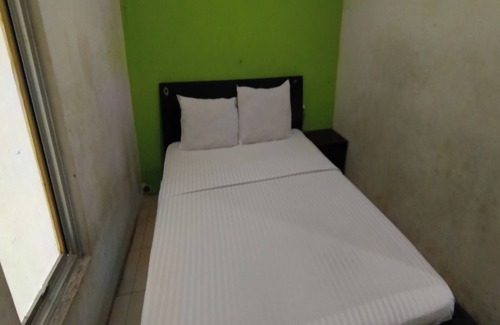 Kalimantan Hotel | Hotel O Azwa Gh Katingan Near Lapangan Sepak Bola Pegatan Hilir