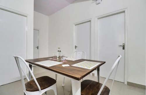 Bengaluru House | Hotel O Leva Homes Near Baiyappanahalli Metro Station