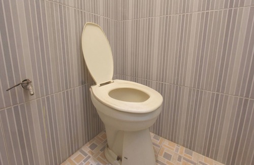 Kecamatan Narmada Hotel | Hotel O Losmen Ida Near PT. Narmada Awet Muda (Pabrik Lingsar)