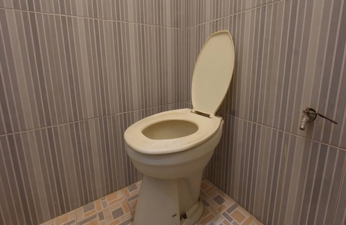 Kecamatan Narmada Hotel | Hotel O Losmen Ida Near PT. Narmada Awet Muda (Pabrik Lingsar)