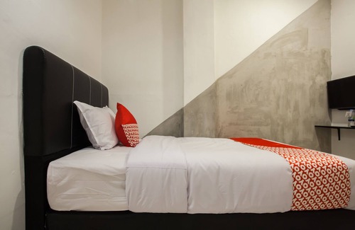 Medan Hotel | Hotel O Mono Guest House