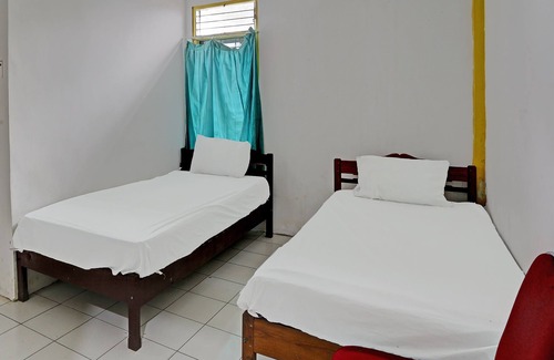 Borneo Hotel | Hotel O Penginapan Aina Syariah