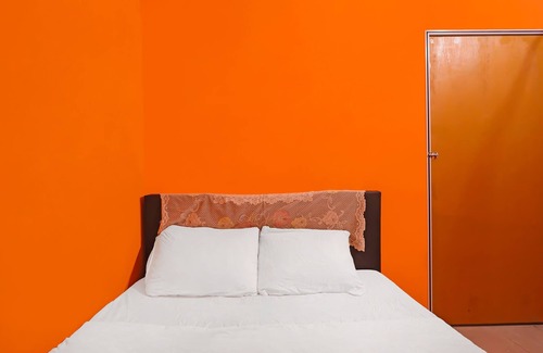 Lubuk Baja Hotel | Hotel O Penginapan ReniNearMall Nagoya Hill