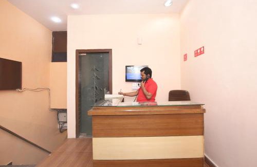 Sector 45 Hotel | Hotel O Rajesh Palace