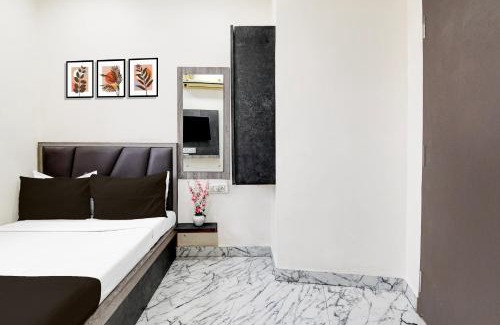 College Square Hotel | Hotel O S. R. ROYALE