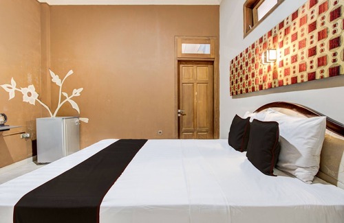 Laweyan Hotel | Hotel O Solo near RS JIH Solo formerly Azifa Inn