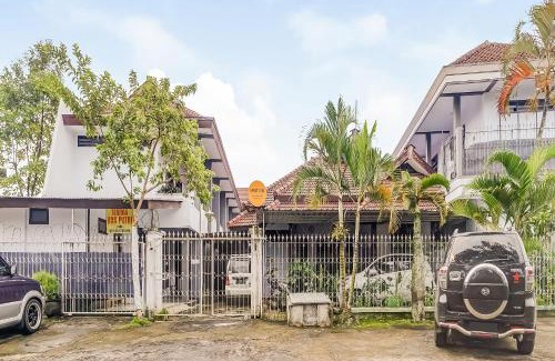 Malang Hotel | Hotel O Sukun Syariah Homestay