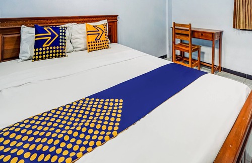 Malang Hotel | Hotel O Sukun Syariah Homestay