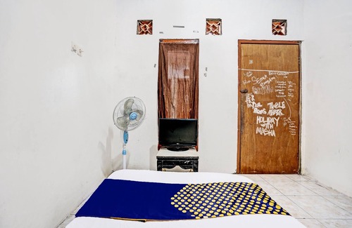 Surabaya Hotel | Hotel O Tarlo Guest House 4