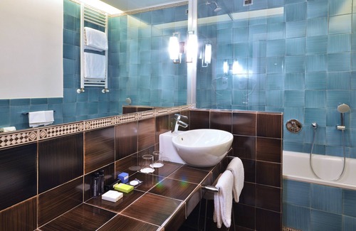 Fuorigrotta Hotel | Hotel Palazzo Esedra