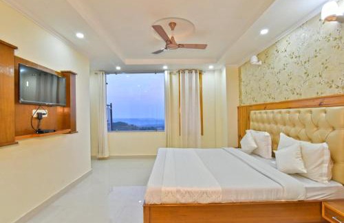 Bhagsu Nag House | Hotel Pine Mountain View-Cheap Hotels Best Prices Guaranteed with Deals-Free Parking-cricket stadium 5 km