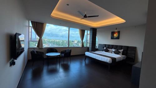 Hubli Hotel | Hotel Pixel House