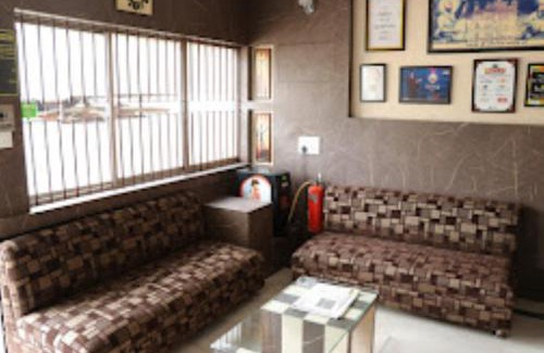 Paltan Bazaar Hotel | Hotel Prince B Guwahati