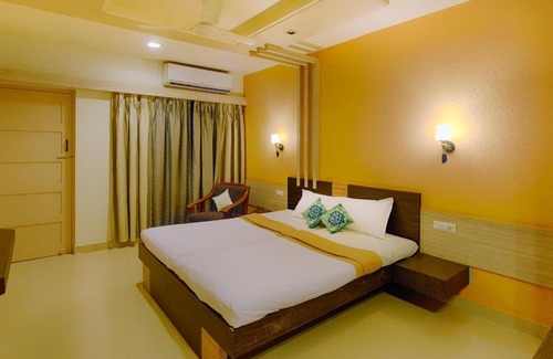 Kamalapur Hotel | Hotel Priyadarshini Classic