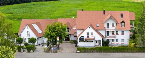 Gunzenhausen House | Hotel Reich am Schnackensee