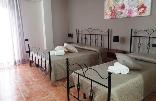 Capo Rizzuto Hotel | Hotel Ristorante L'Orizzonte