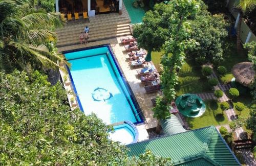 Debarawewa Hotel | Hotel River Front